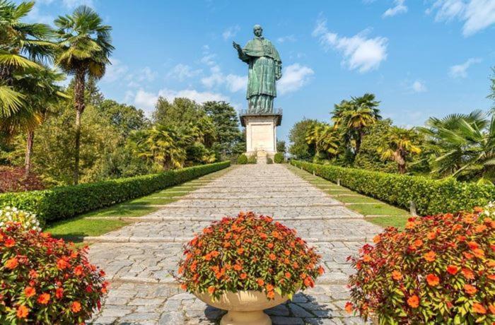 Casa Anna - Parco Hermitage Porto Valtravaglia Esterno foto